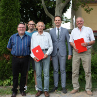 Kreisvorsitzender Kai Niklaus, Jürgen Schenk, Manfred Brand, Landrat Florian Töpper und Gemeinderat Manfred Breitenbach