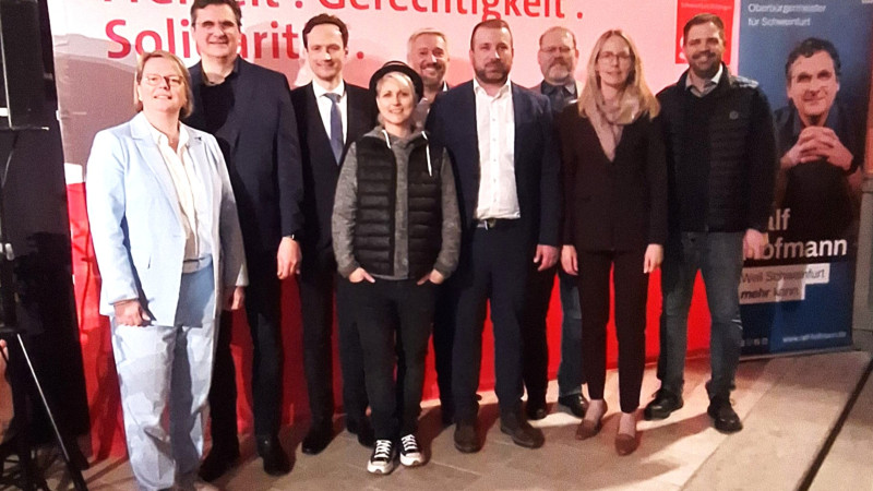 Kreisvorsitzende Martina Braum, Ralf Hofmann, Landrat Florian Töpper, Steffi List, Alexander Geyer, Stefan Rottmann, Jochen Kraft, Simone Kress und Bürgermeister Johannes Grebner